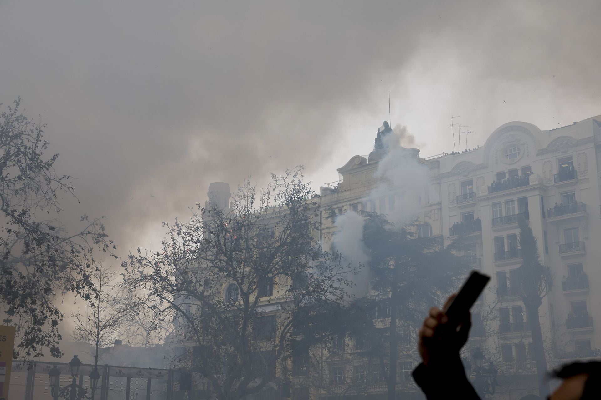 FOTOS | Así ha sido la mascletà del lunes 3 de marzo