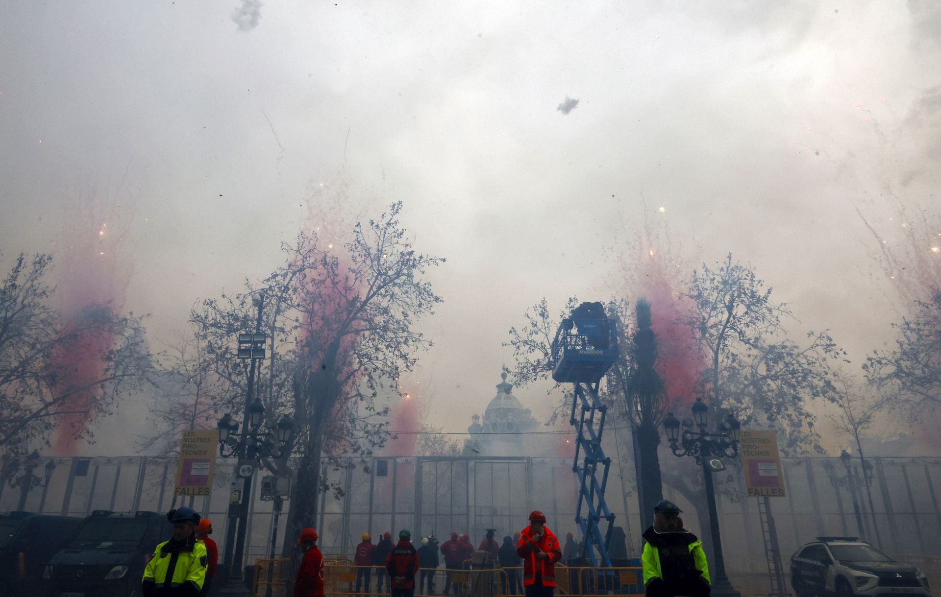 FOTOS | Así ha sido la mascletà del lunes 3 de marzo