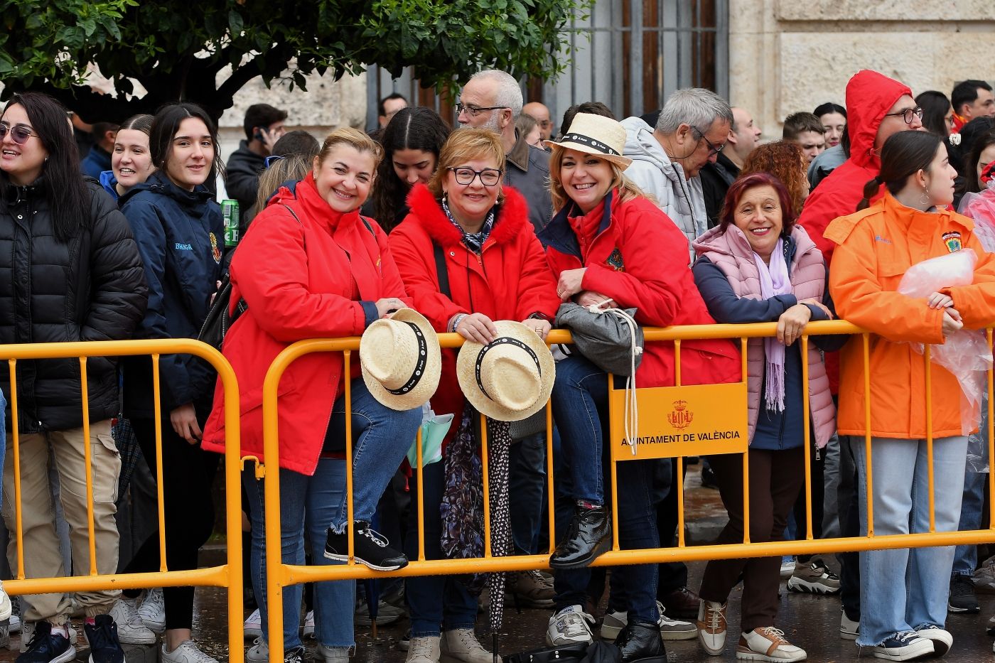 FOTOS | Búscate en la mascletà del lunes 3 de marzo