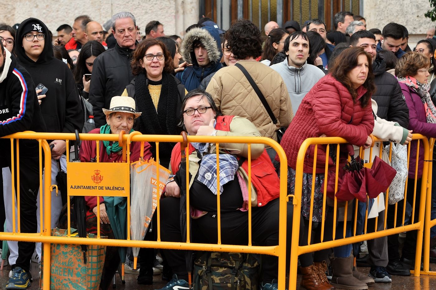 FOTOS | Búscate en la mascletà del lunes 3 de marzo