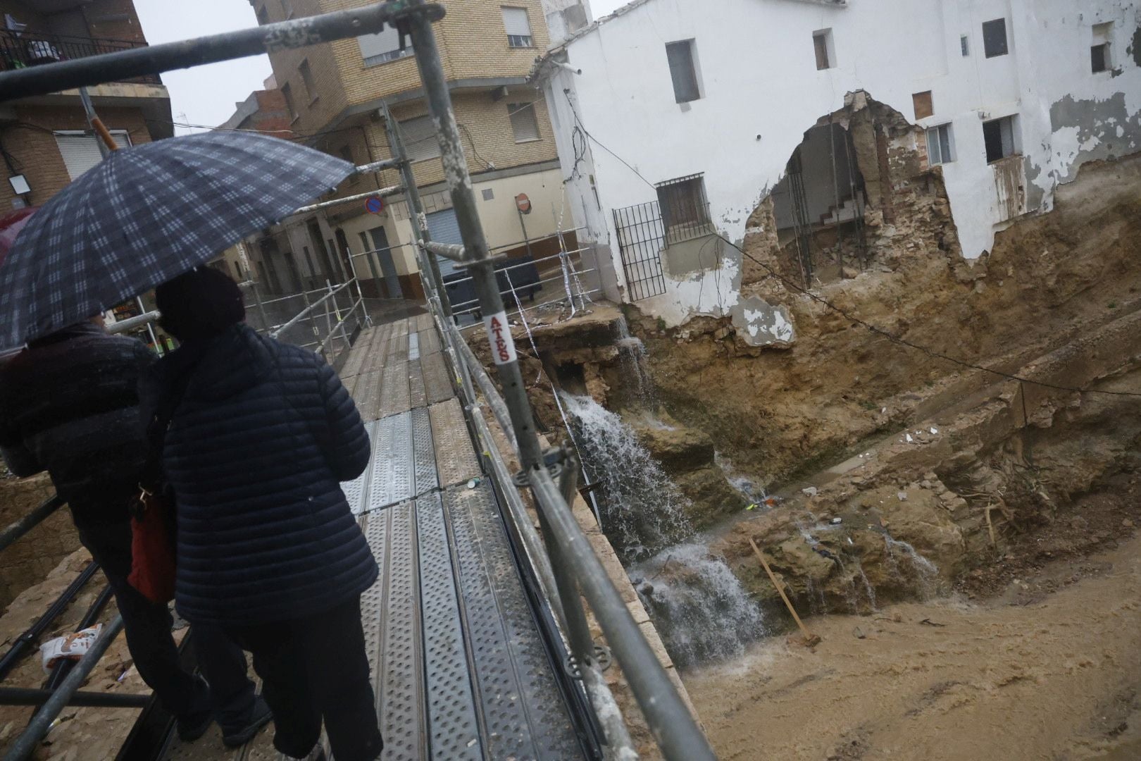 FOTOS | Las fuertes lluvias golpean la Comunitat Valenciana este lunes