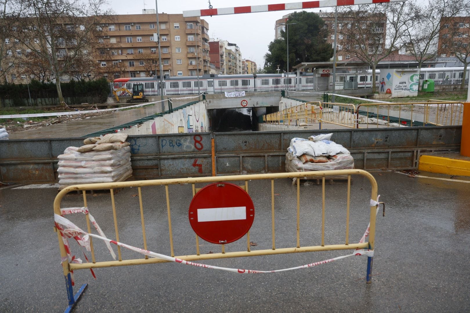 FOTOS | Las fuertes lluvias golpean la Comunitat Valenciana este lunes