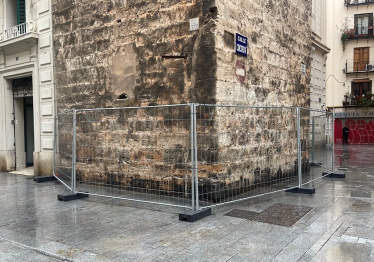 Torre de San Bartolomé, junto a la plaza de Manises.