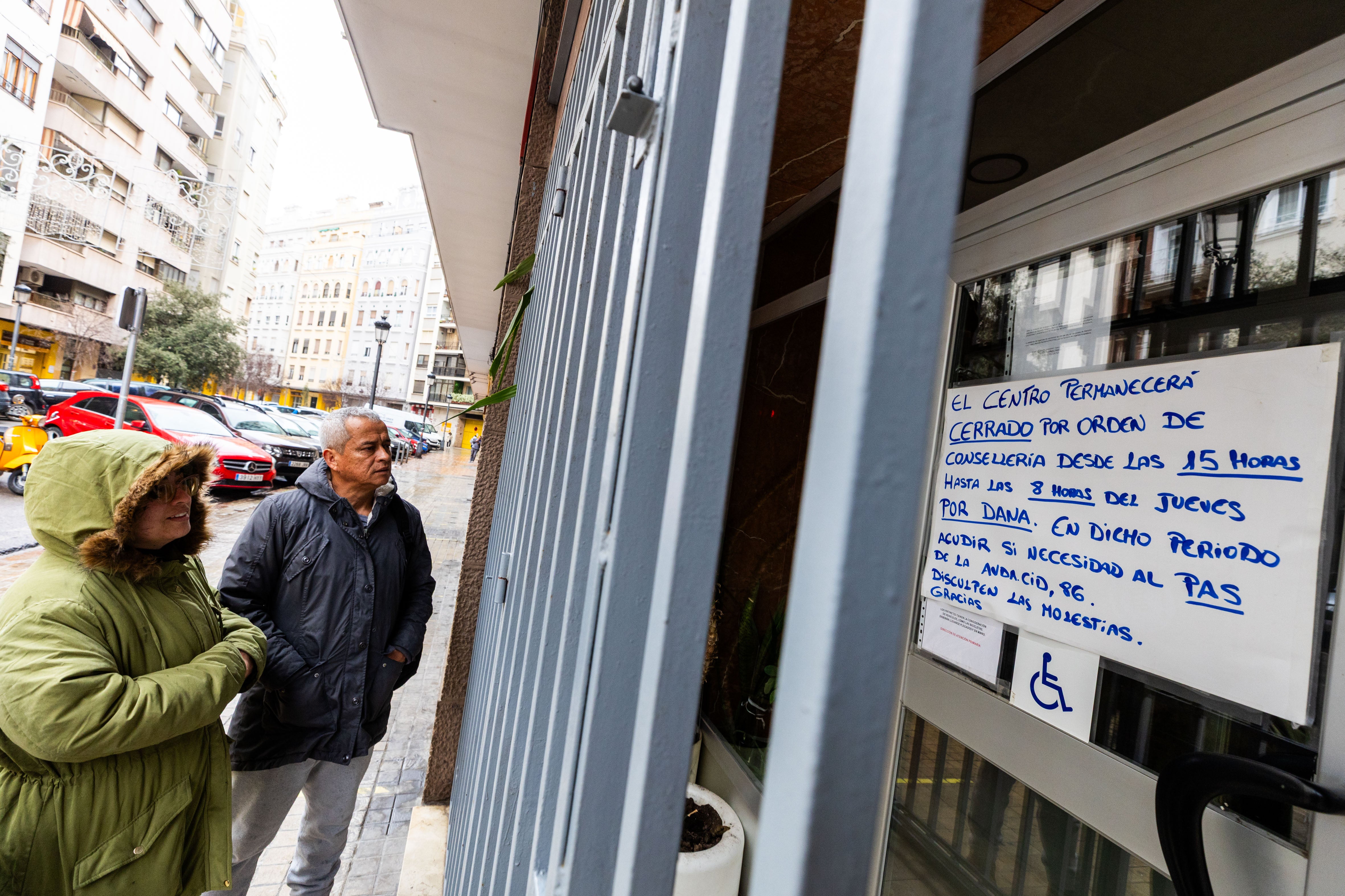 Valencia, desierta tras la alerta por lluvias