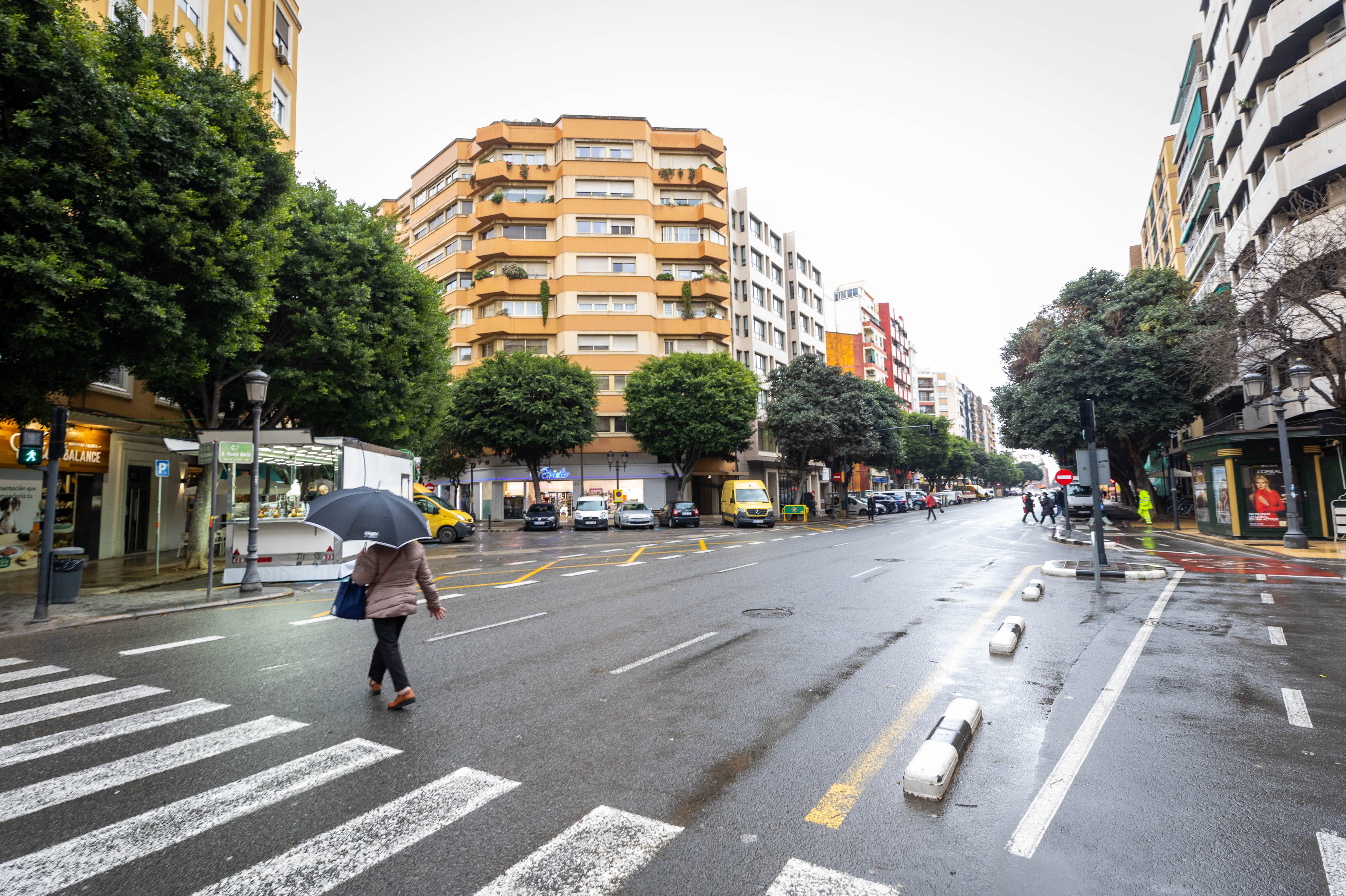 Valencia, desierta tras la alerta por lluvias