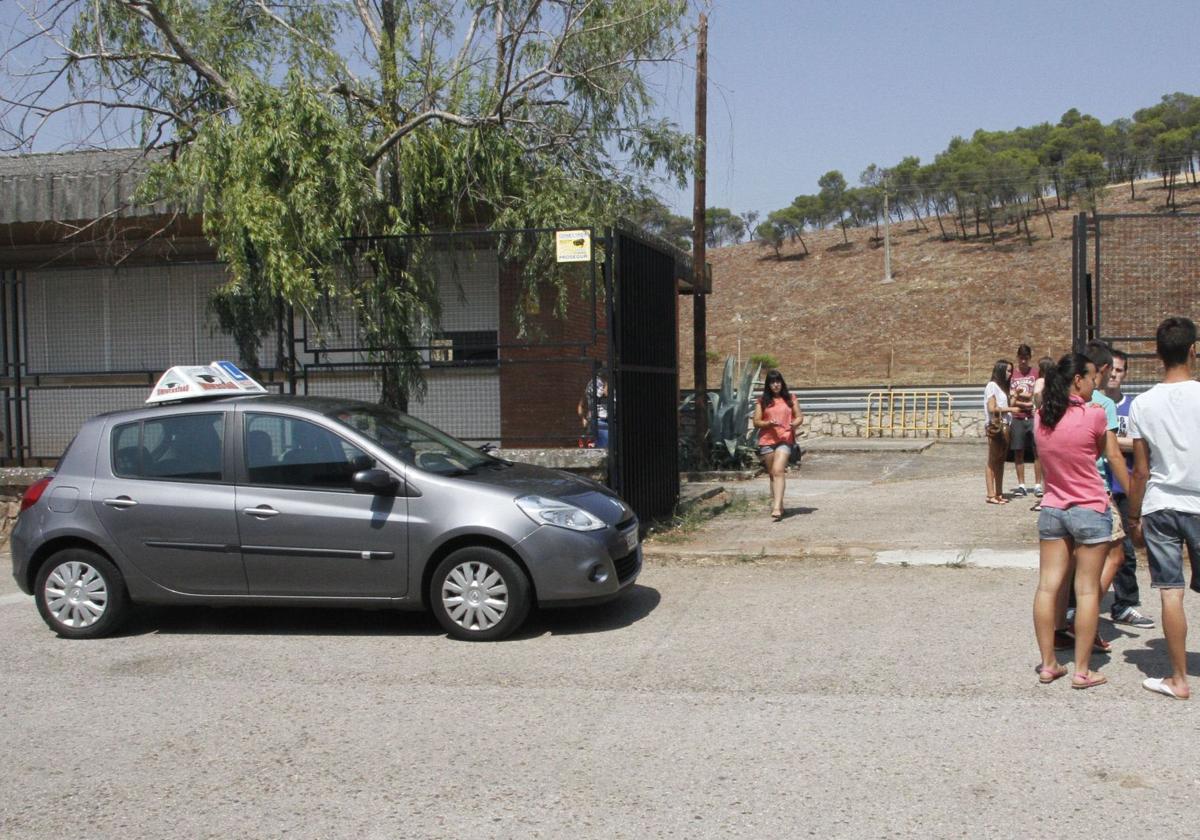 Alumnado examinándose del carnet de conducir en una imagen de archivo