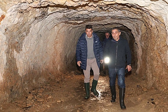 Mazón visita la Vall de Laguar, una de las zonas afectadas por las altas precipitaciones