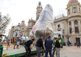 Piezas de la falla municipal ya en la calle, el pasado viernes.