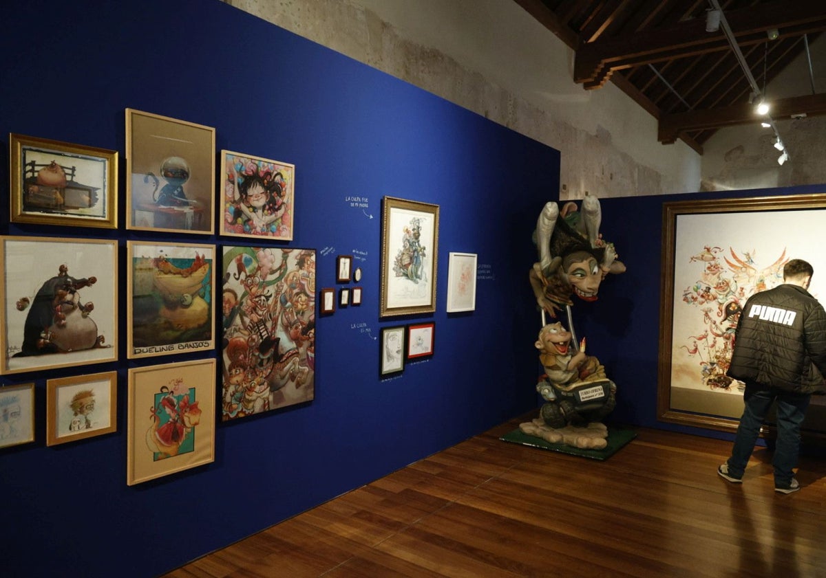 Imagen principal - Obras de la exposición que se puede ver en el Centro del Carmen.