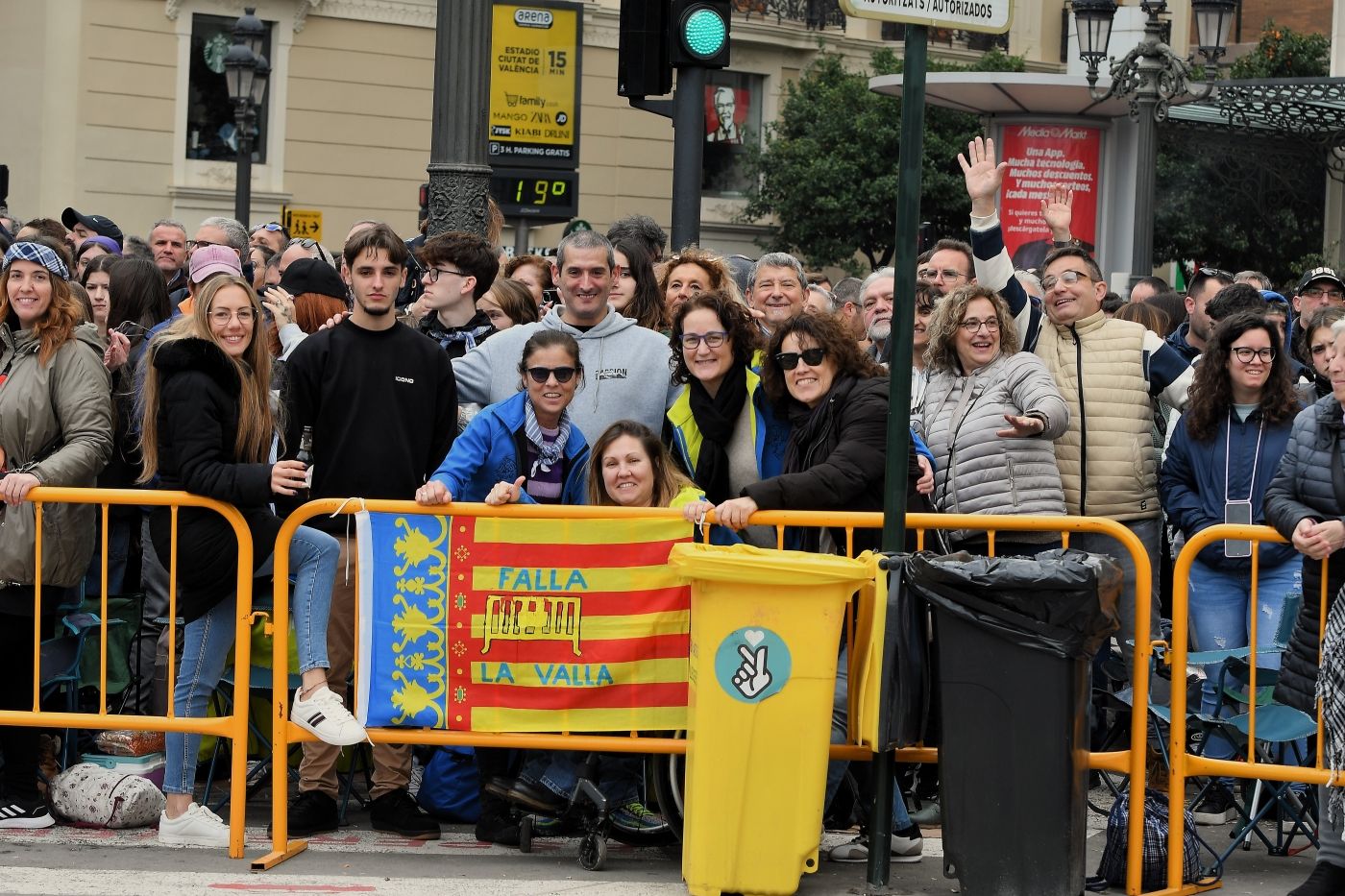 Búscate en la mascletà del sábado 8M