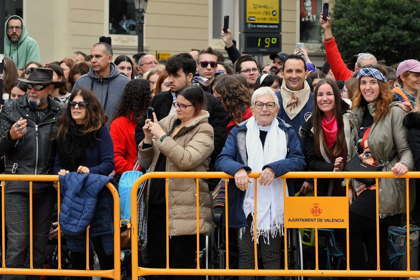 Búscate en la mascletà del sábado 8M