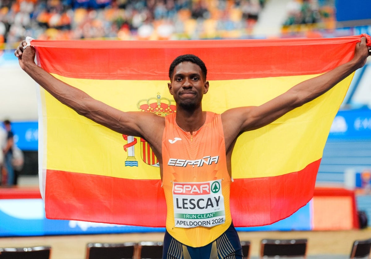 Lester Lescay celebra el bronce europeo en Apeldoorn.