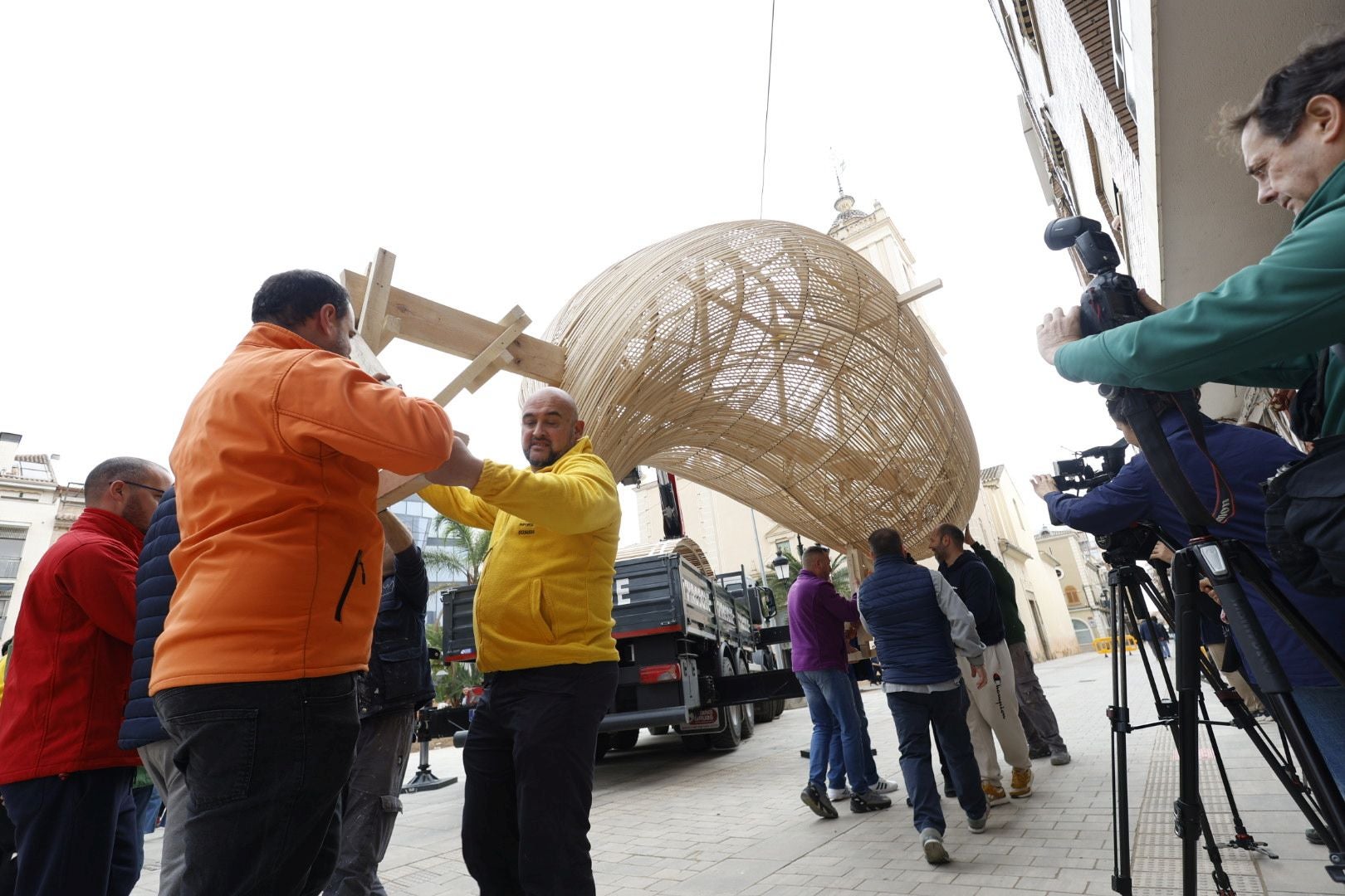 Fotos de la falla solidaria de Paiporta