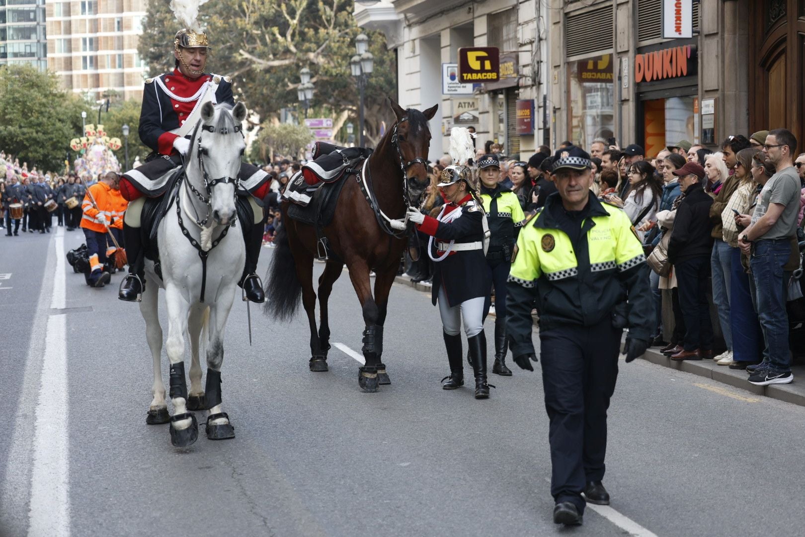 La Cabalgata del Ninot 2025, en imágenes