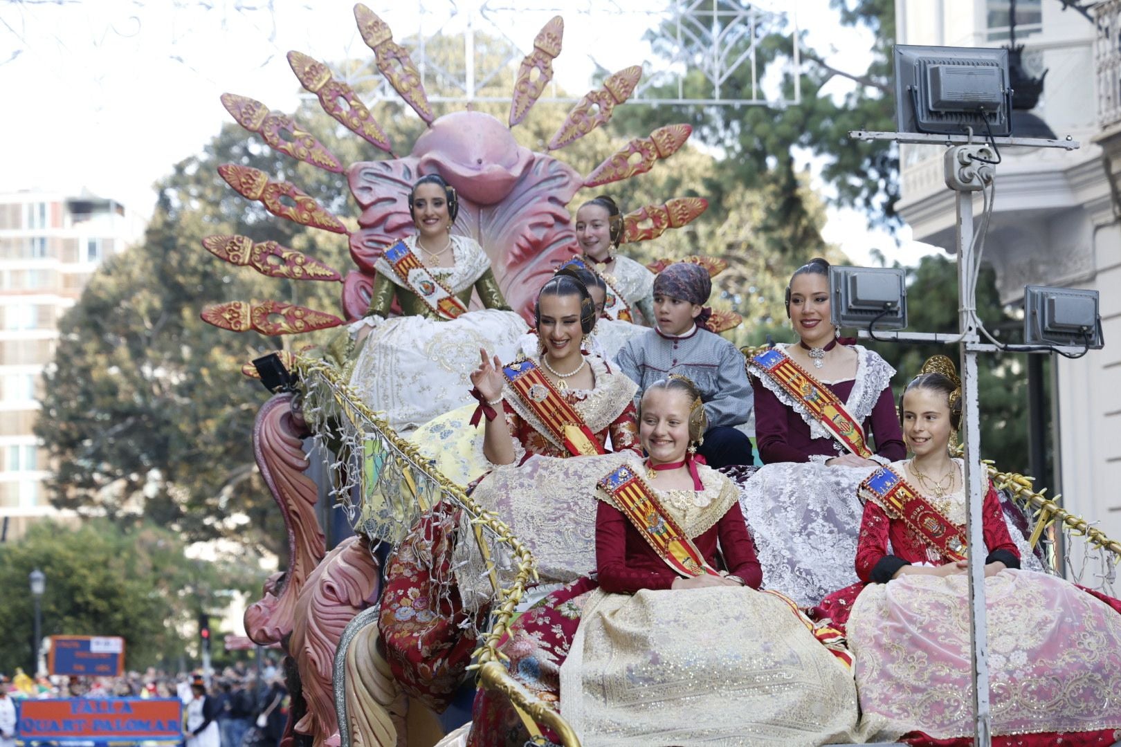 La Cabalgata del Ninot 2025, en imágenes