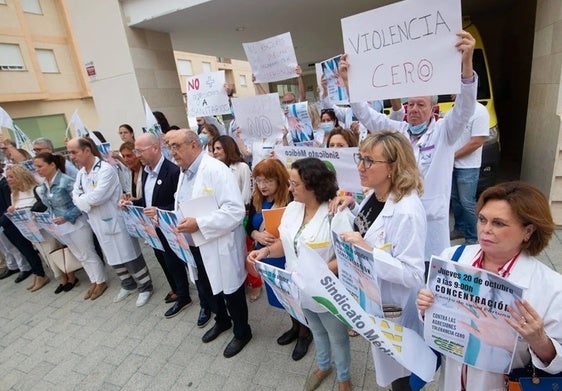 Una manifestación contra las agresiones a los profesionales sanitarios.