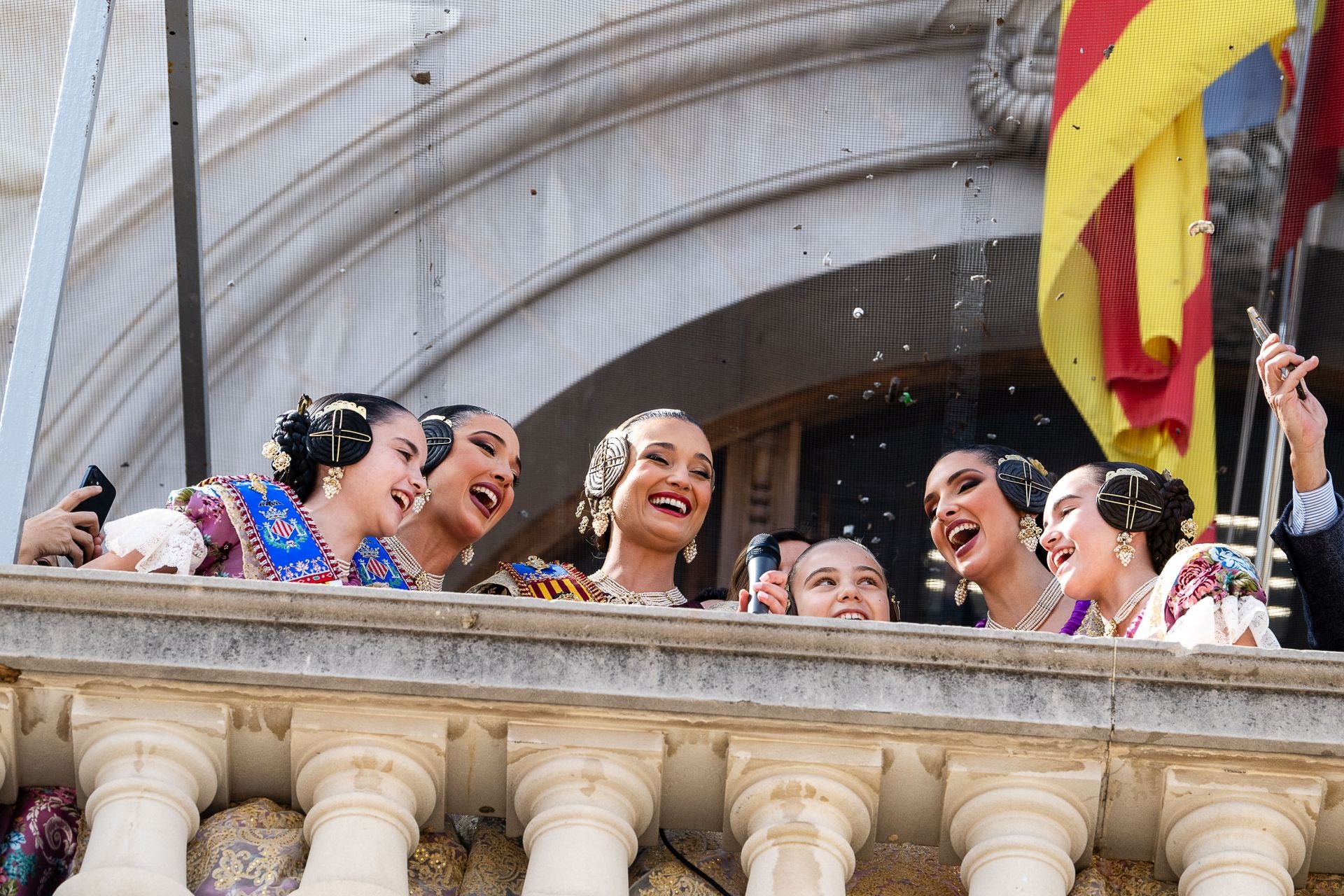 FOTOS | Así ha sido la mascletà del martes 11 de marzo