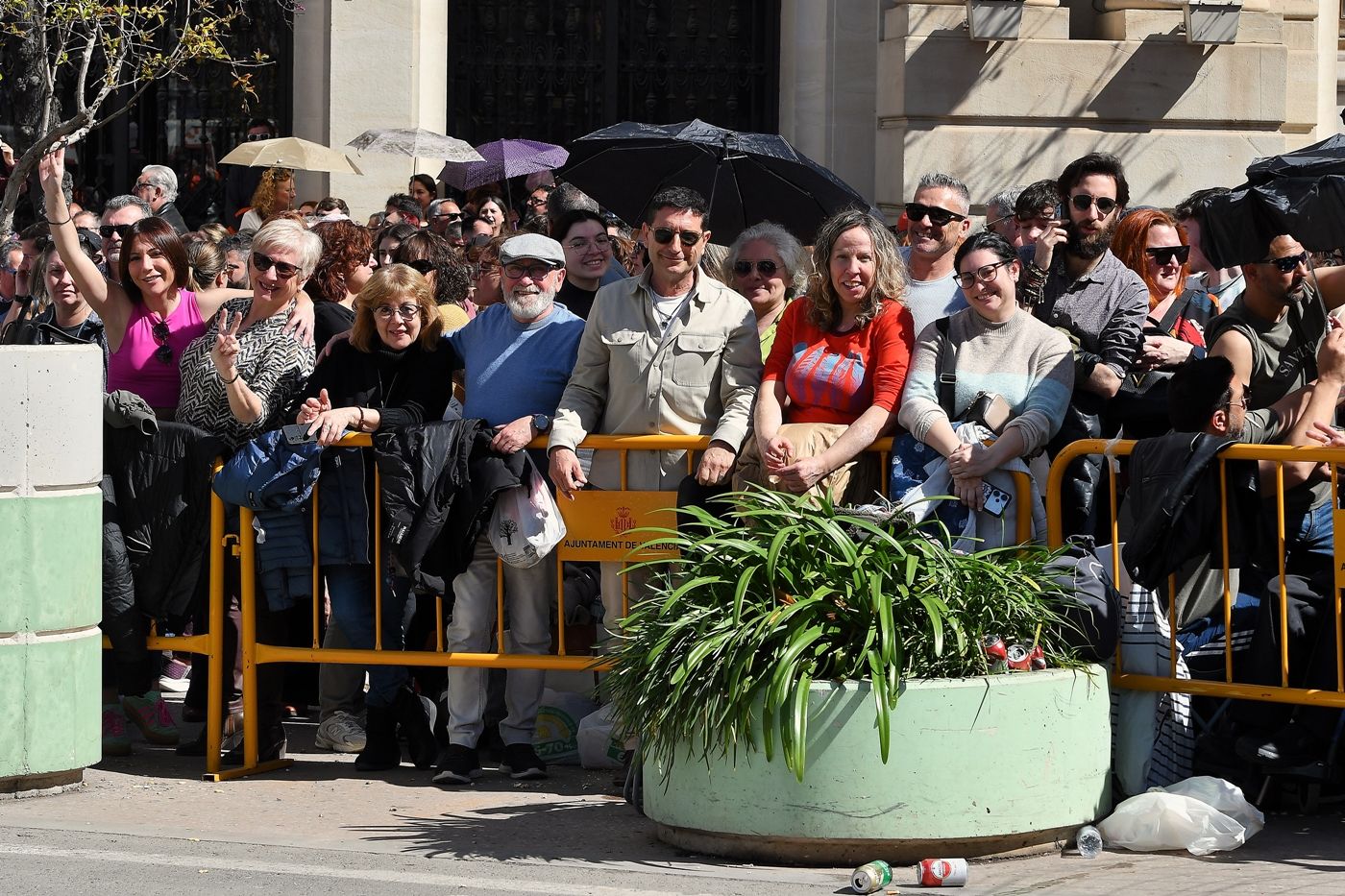 FOTOS | Búscate en la mascletà del martes 11 de marzo