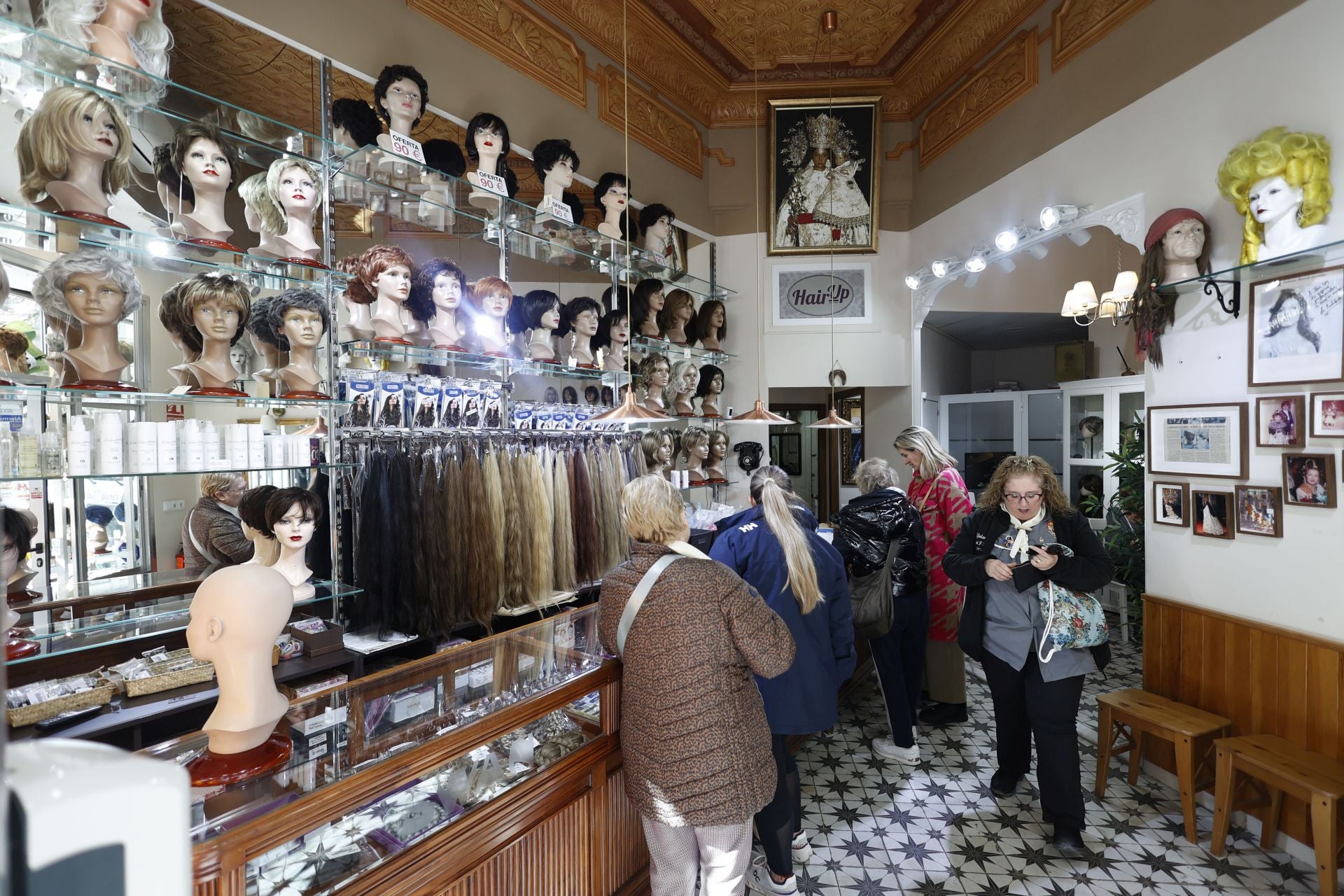 Hair Up, la tradicional tienda de pelucas de Valencia