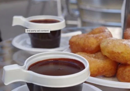 Buñuelos con chocolate.