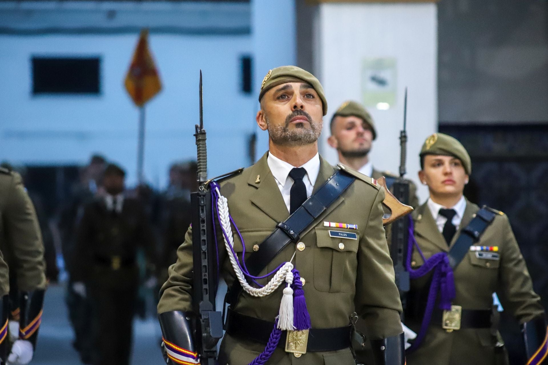 FOTOS | La falla de las Fuerzas Armadas y la Guardia Civil homenajea al pueblo valenciano