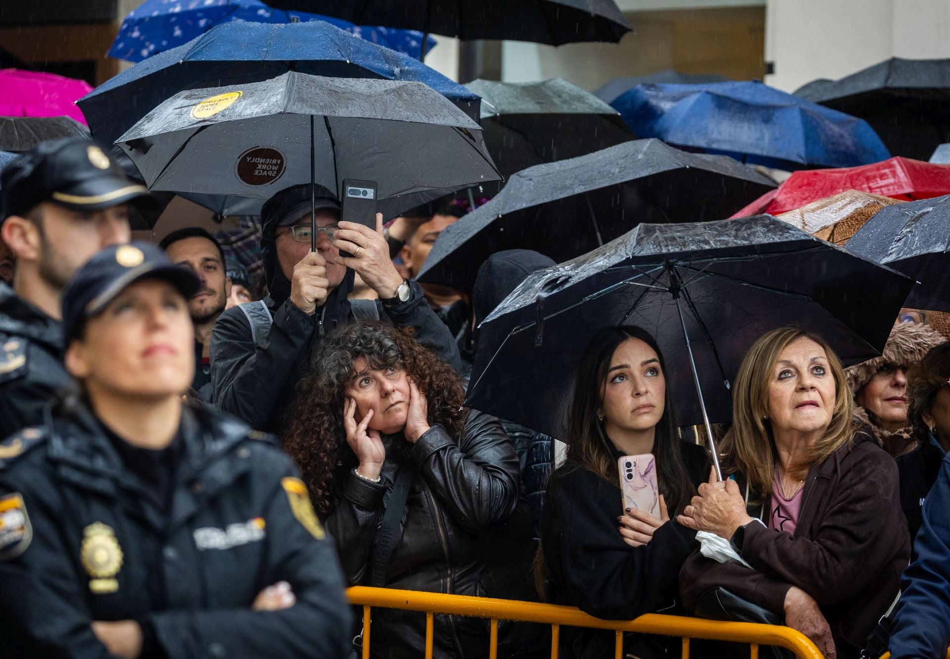 FOTOS | Así ha sido la mascletà del jueves 13 de marzo