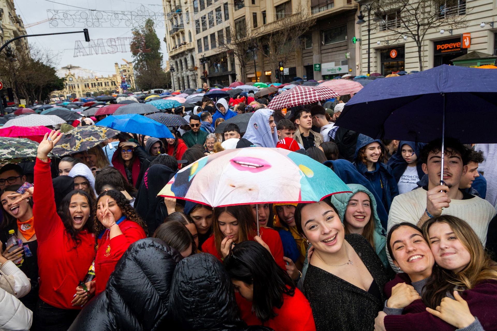 FOTOS | Así ha sido la mascletà del jueves 13 de marzo