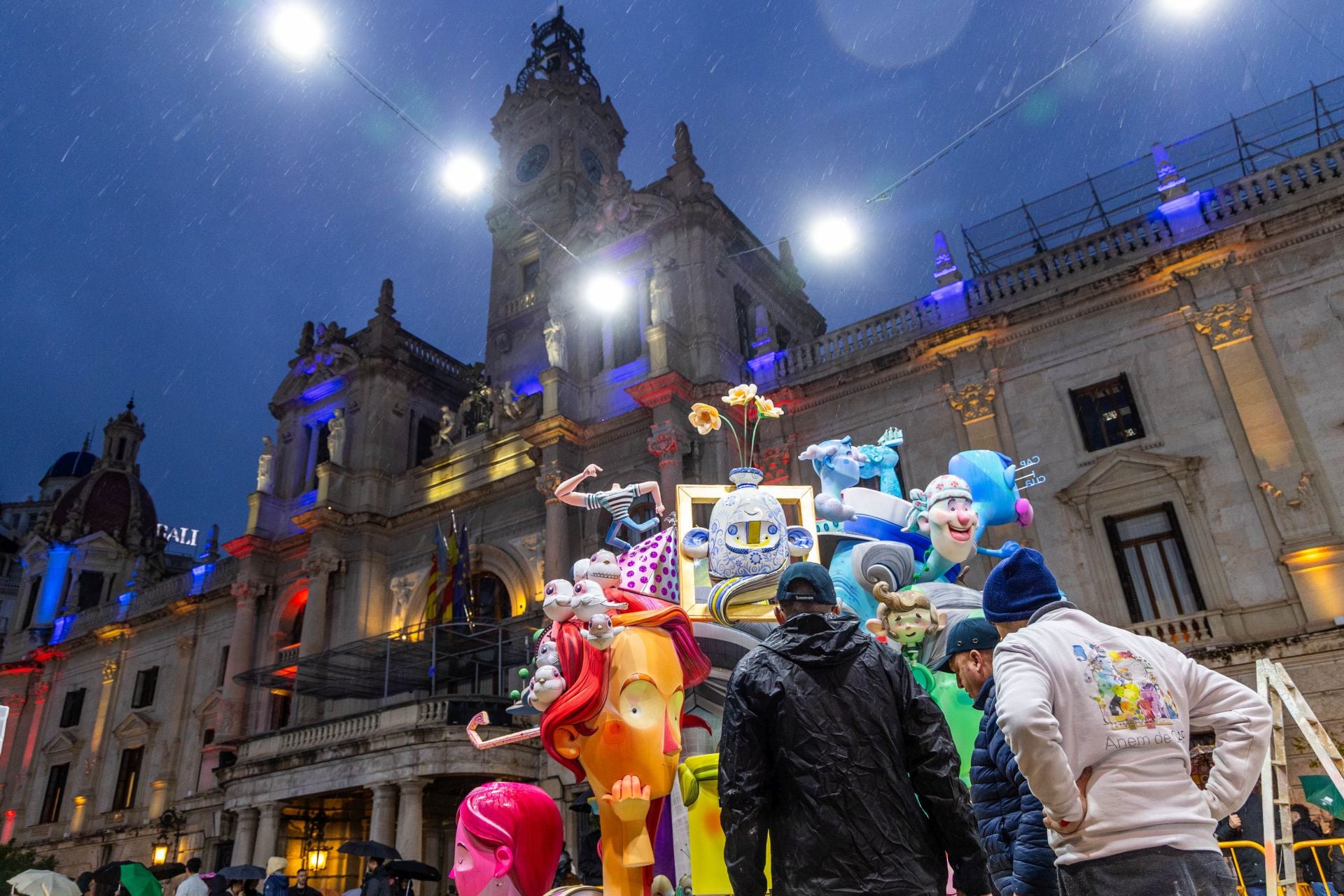 FOTOS | Plantà de la falla infantil municipal 2025