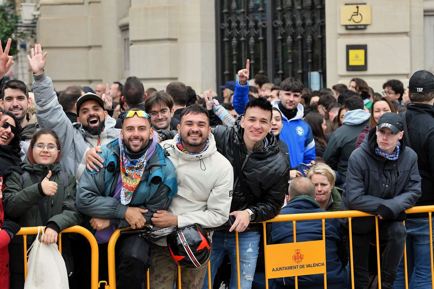 Búscate en la mascletà de este viernes 14 de marzo