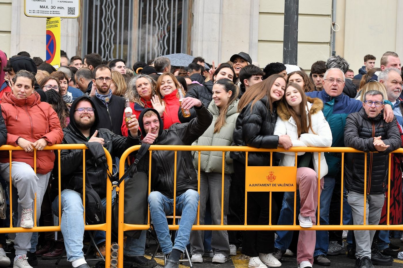 Búscate en la mascletà de este viernes 14 de marzo