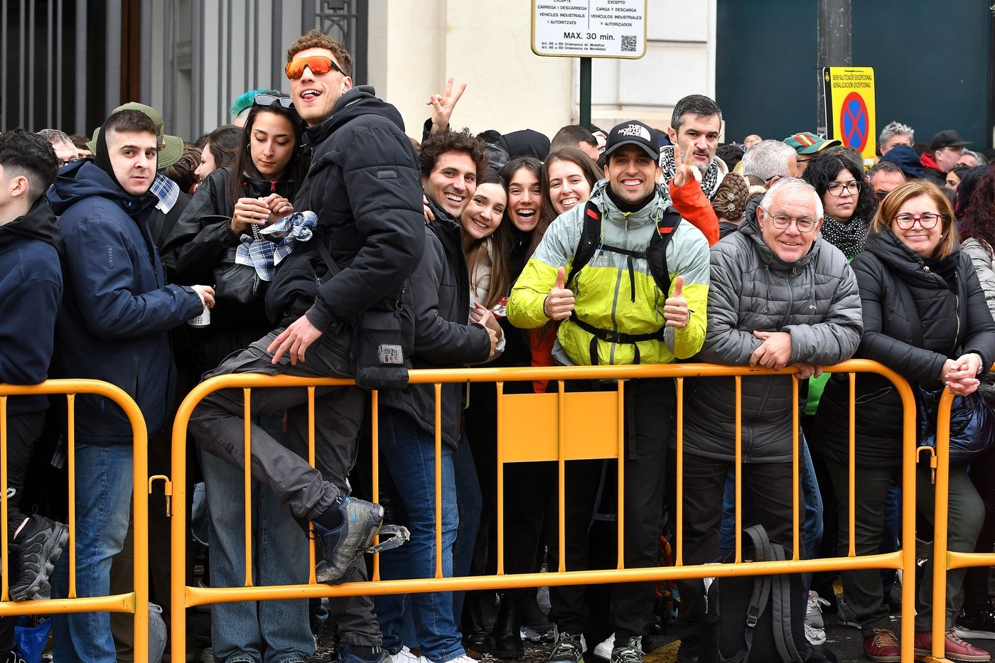 Búscate en la mascletà de este viernes 14 de marzo