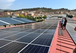 Placas solares instaladas en Tuéjar.