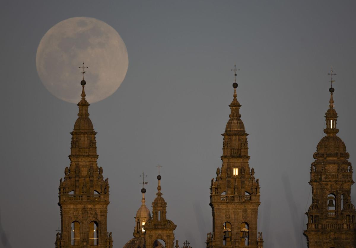 Así se ha visto el eclipse de Luna en todo el mundo