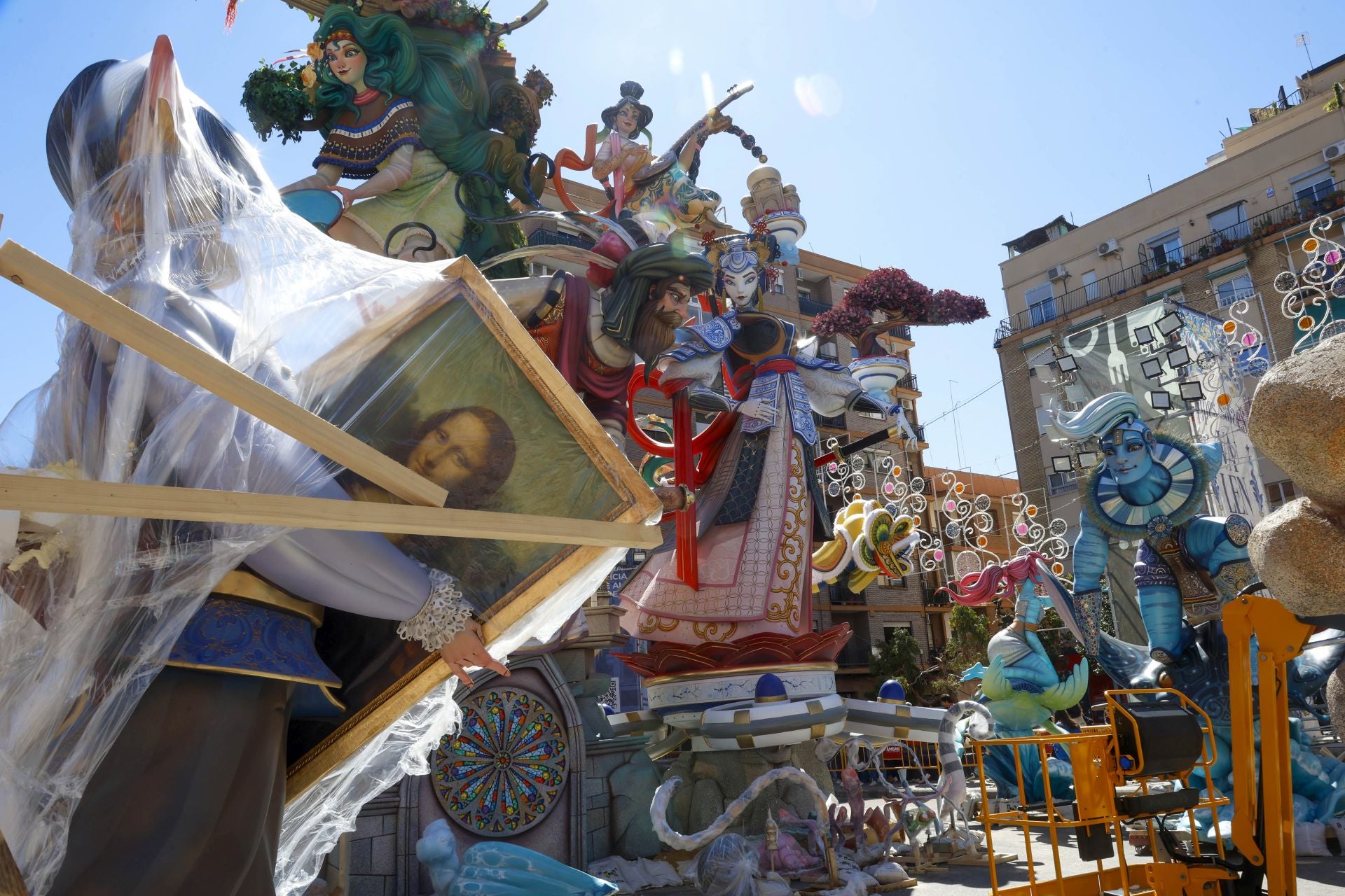 Falla L'Antiga de Campanar (Monestir de Poblet-Aparicio Albiñana). Carrer d'Aparicio Albiñana, 2, 46015 Valencia.