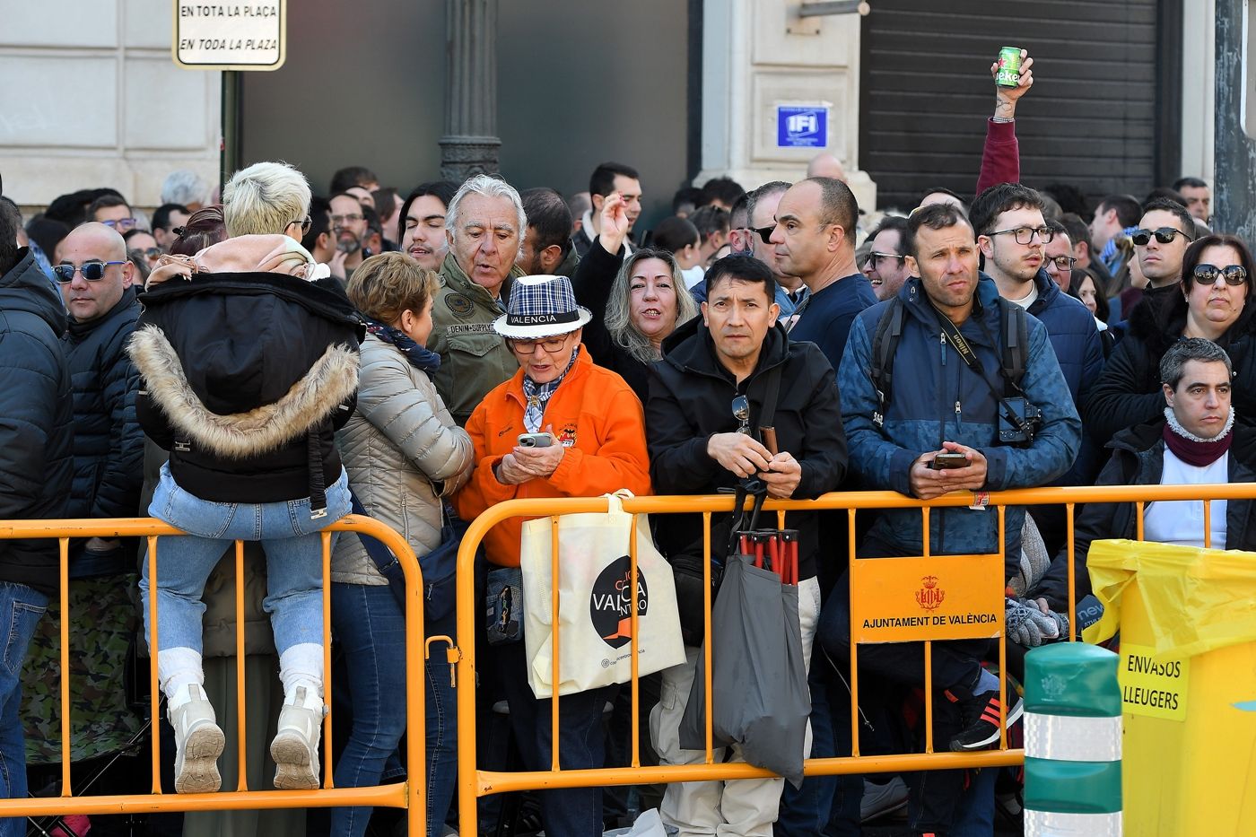 Búscate en la mascletà de este sábado 15 de marzo