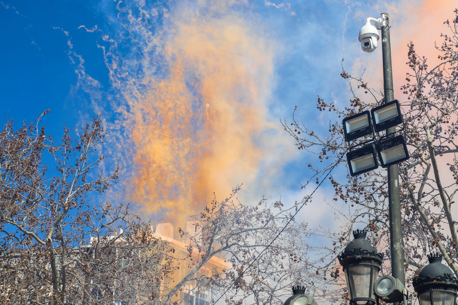 FOTOS | Así ha sido la mascletà del sábado 15 de marzo de 2025