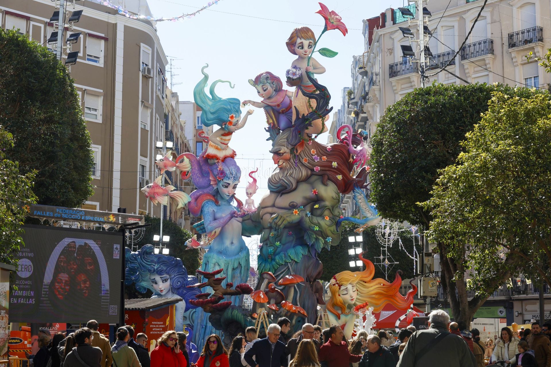 Falla Sueca-Literato Azorín-P. Gisbert. Carrer de Sueca, 50, 46004 Valencia.