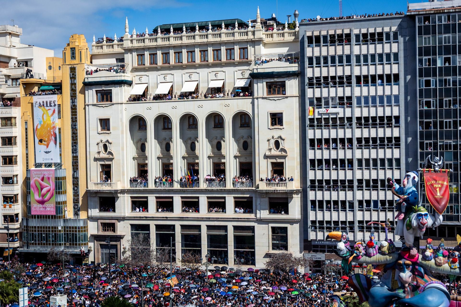 FOTOS | Así ha sido la mascletà del domingo 16 de marzo de 2025