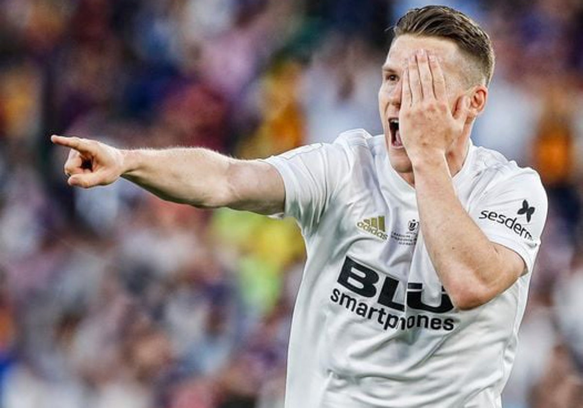 Kevin Gameiro celebrando un gol.