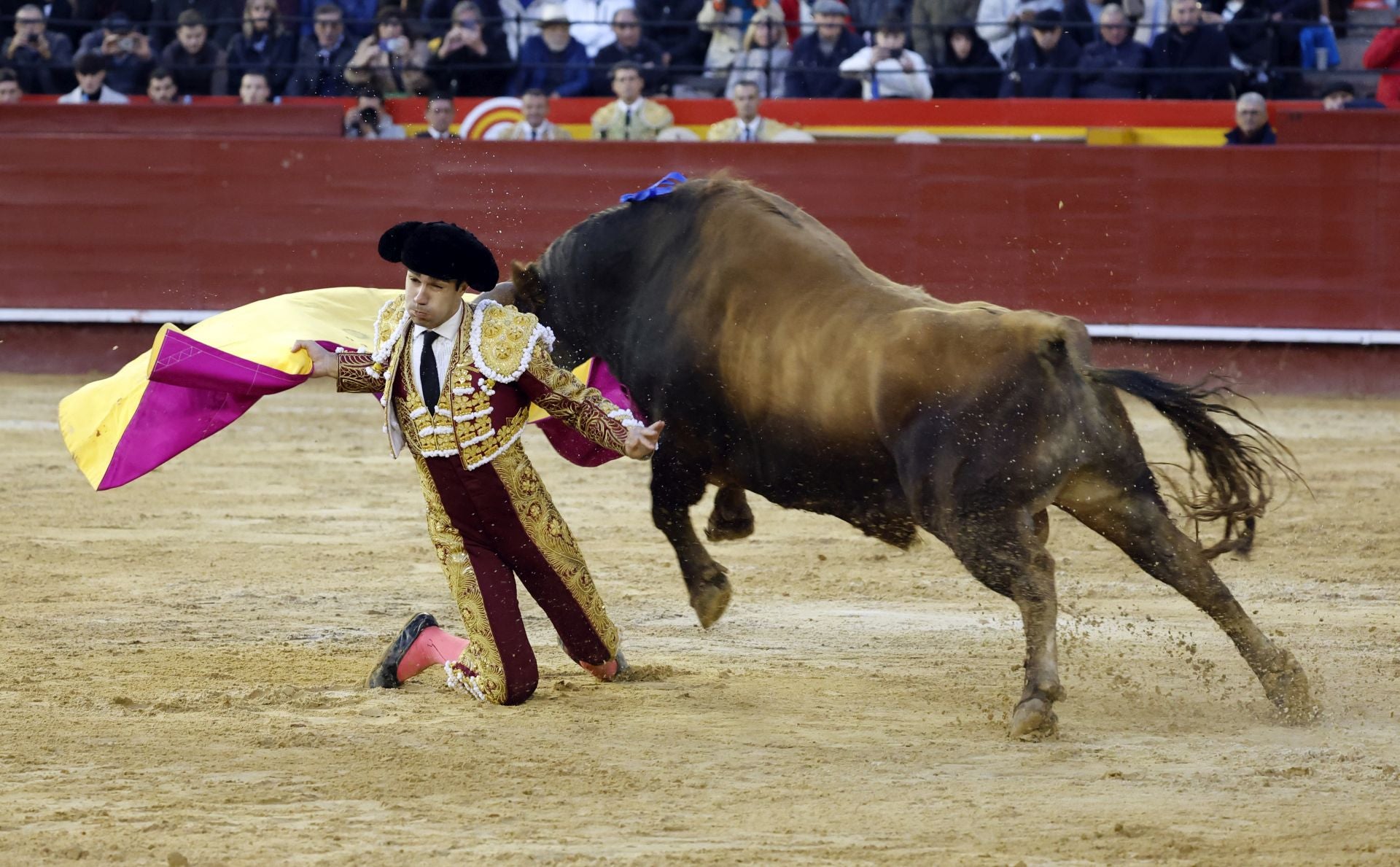 FOTOS | Así ha sido la tercera corrida de la Feria de Fallas 2025: Roca Rey, Manzanares y Tomás Rufo