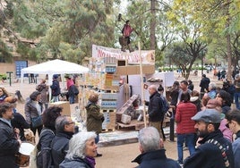 El monumento plantado por el Centro de Voluntarios 'La Cantina'.