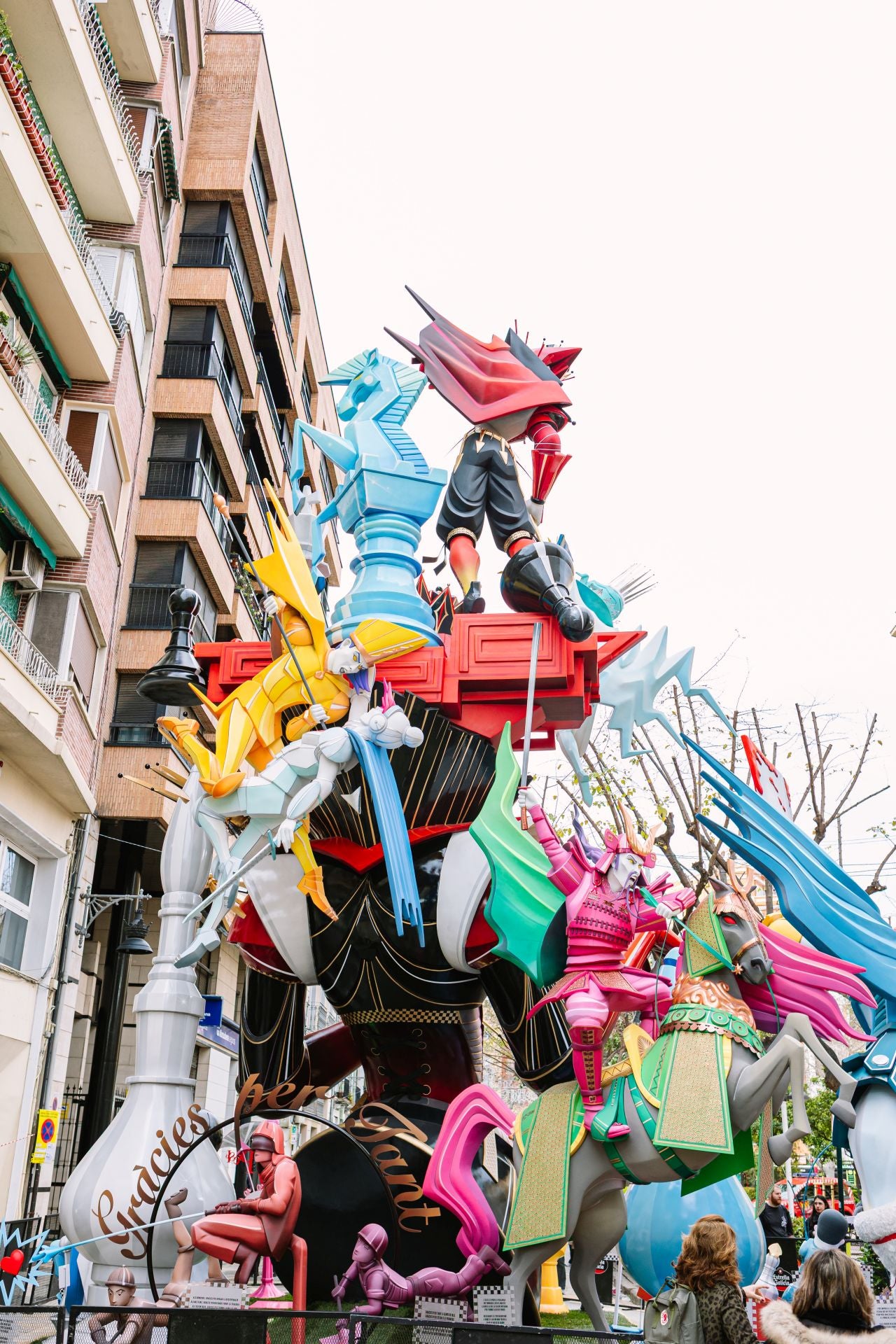 Fotos: Así es la falla de Espartero-Gran Vía Ramón y Cajal en 2025