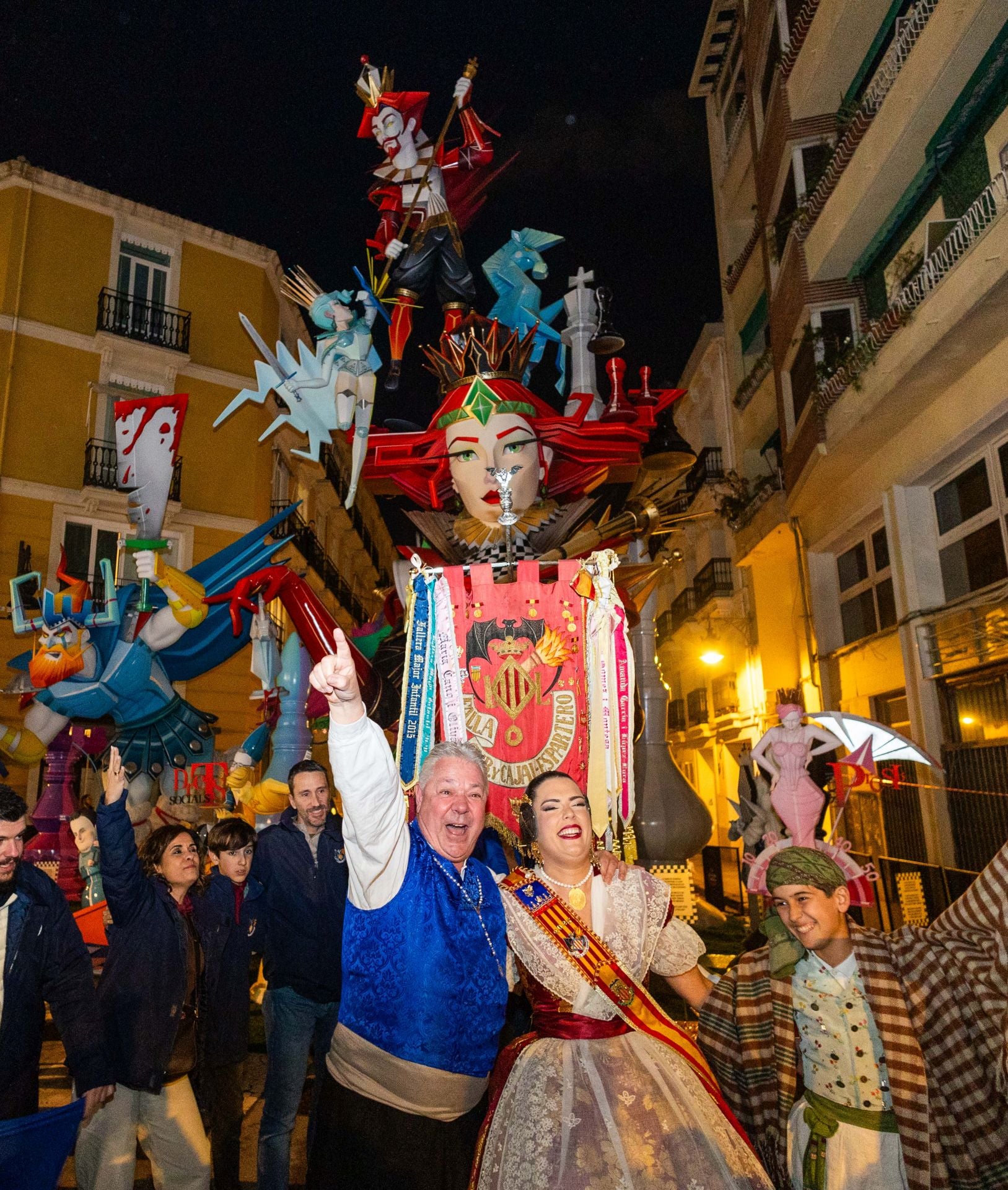 FOTOS | Espartero gana el primer premio de las Fallas en Primera A