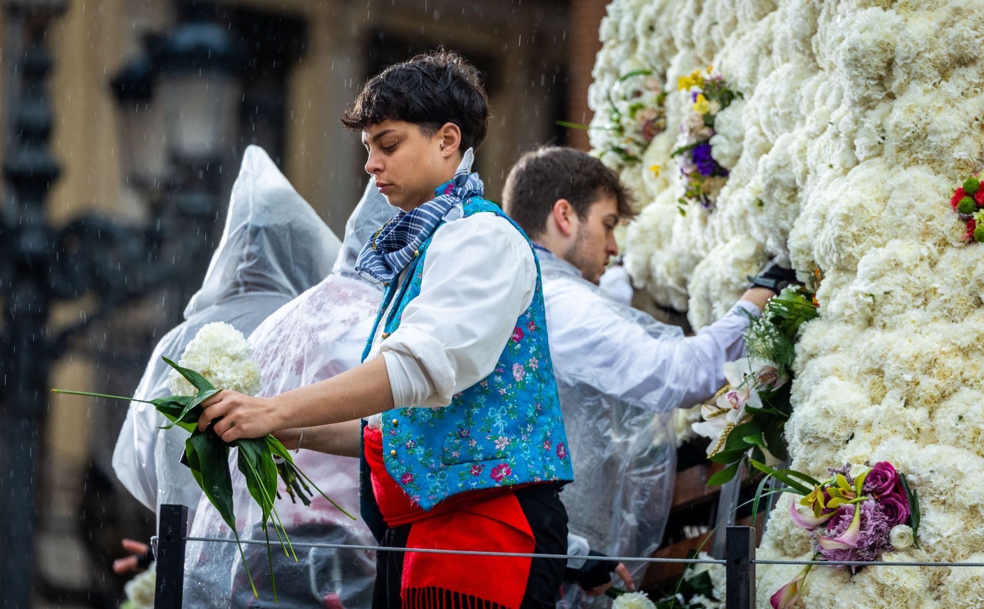 FOTOS | Segundo día de Ofrenda de las Fallas 2025