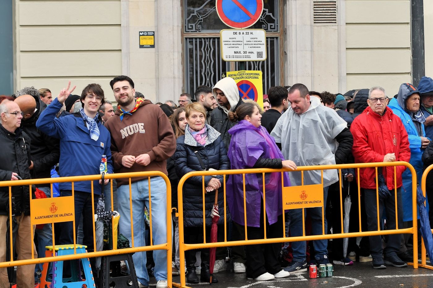 Búscate en la mascletà de este 18 de marzo