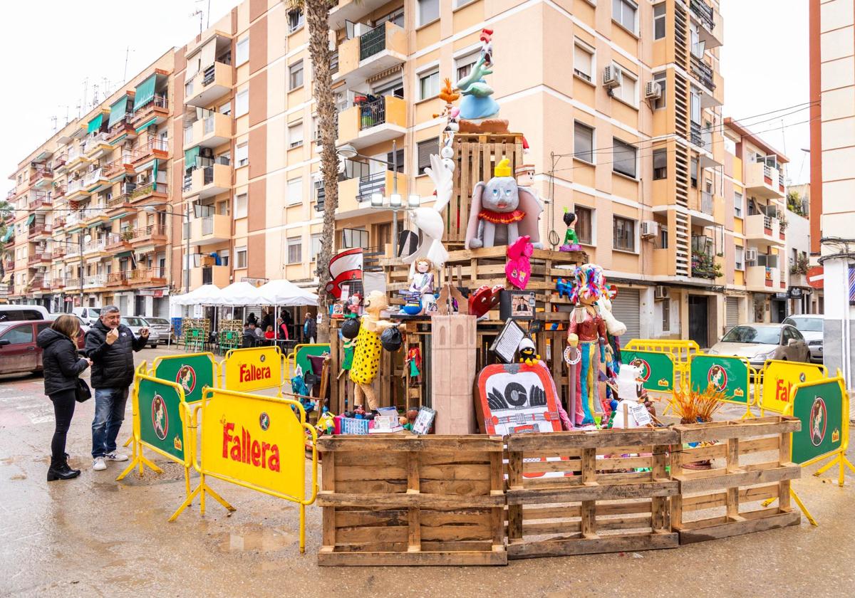 Falla de la comisión Maestro Serrano de Paiporta.