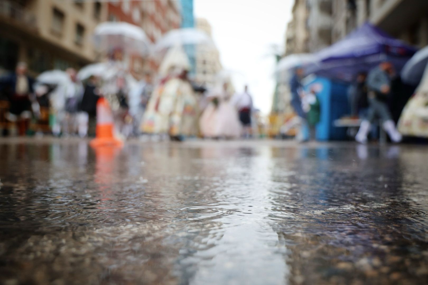 FOTOS | Segundo día de Ofrenda de las Fallas 2025