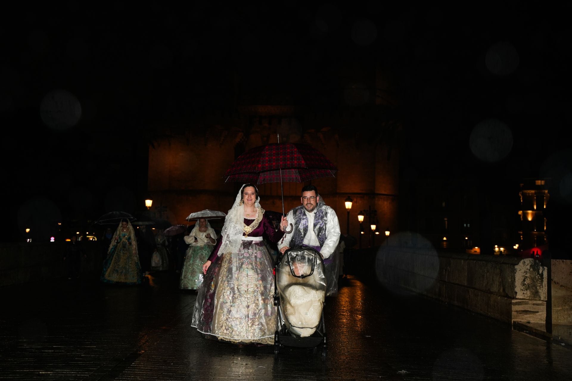 FOTOS | Segundo día de Ofrenda de las Fallas 2025