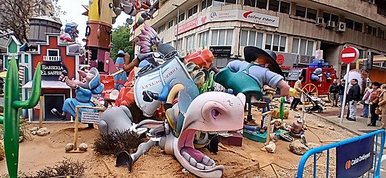 Monumento ganador en Xàtiva que se ha desplomado.