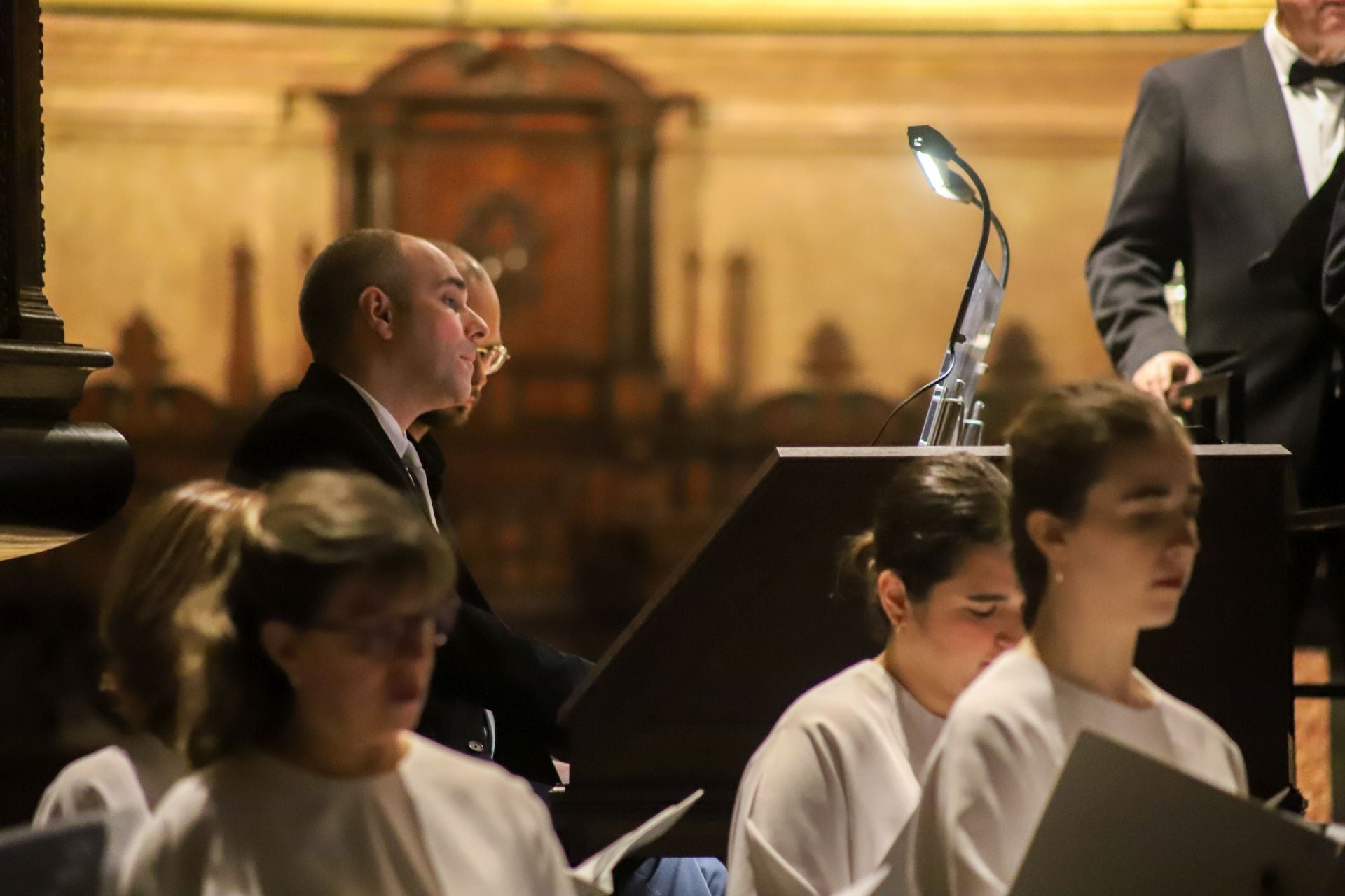 FOTOS | El Orfeón Donostiarra y Plácido Domingo cantan a Valencia